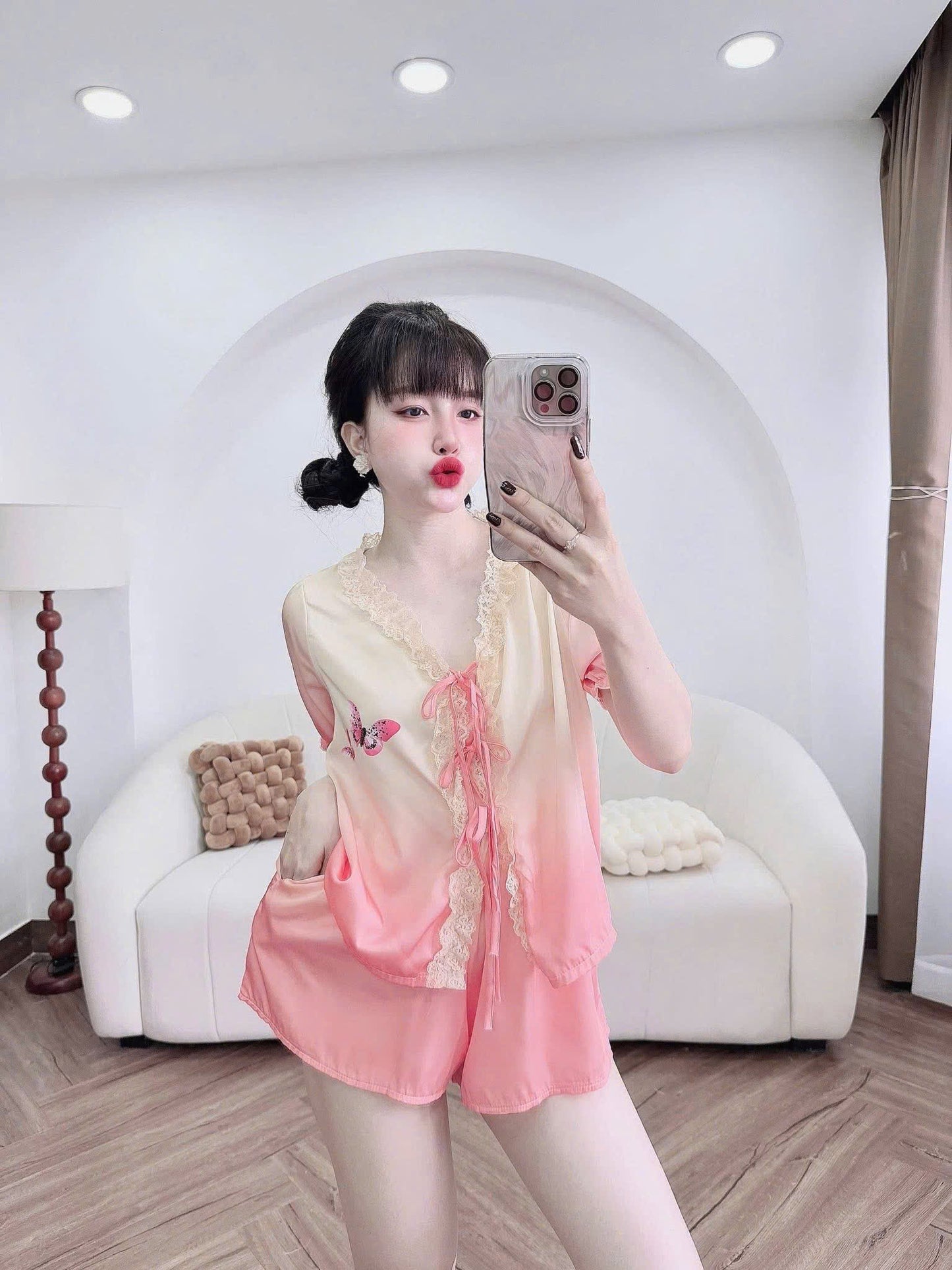 Bộ ngủ đùi tiểu thư cột nơ xinh lụa latin