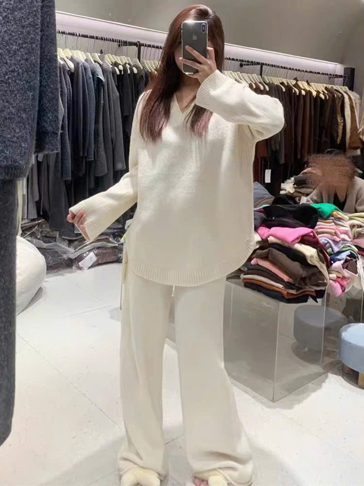 Set đồ len trơn cổ V dáng suông