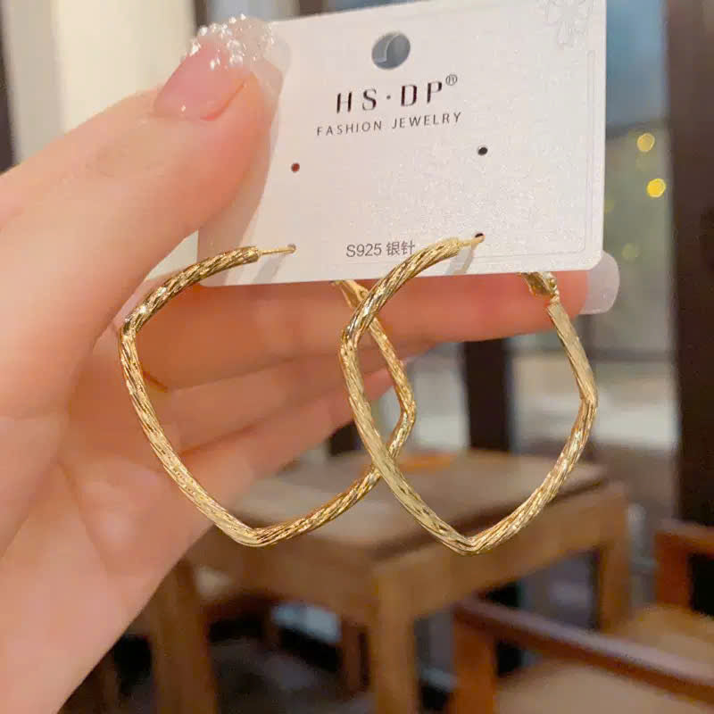 Khuyên tai thời trang chuôi bạc S925 không gây kích ứng