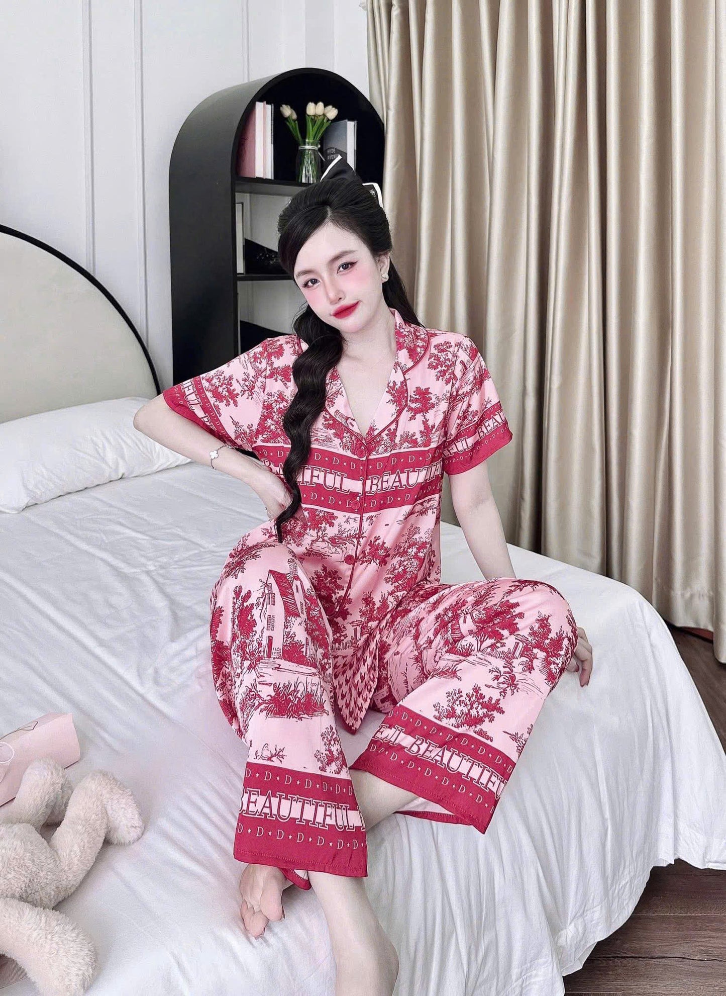 Bộ ngủ tay ngắn quần dài Latin viền lé nút bọc