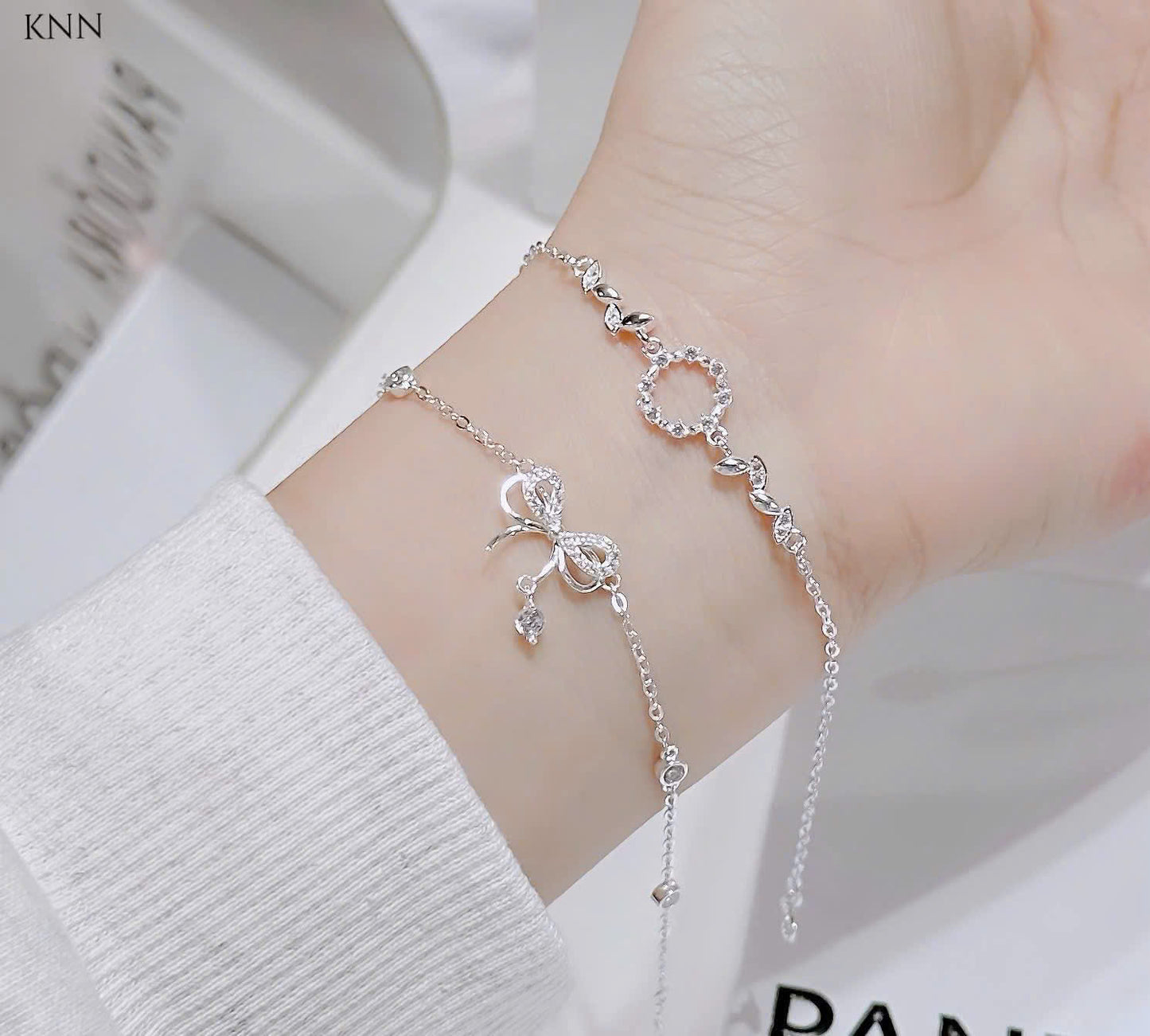 Lắc tay bạc mẫu mới sáng xinh từng chi tiết