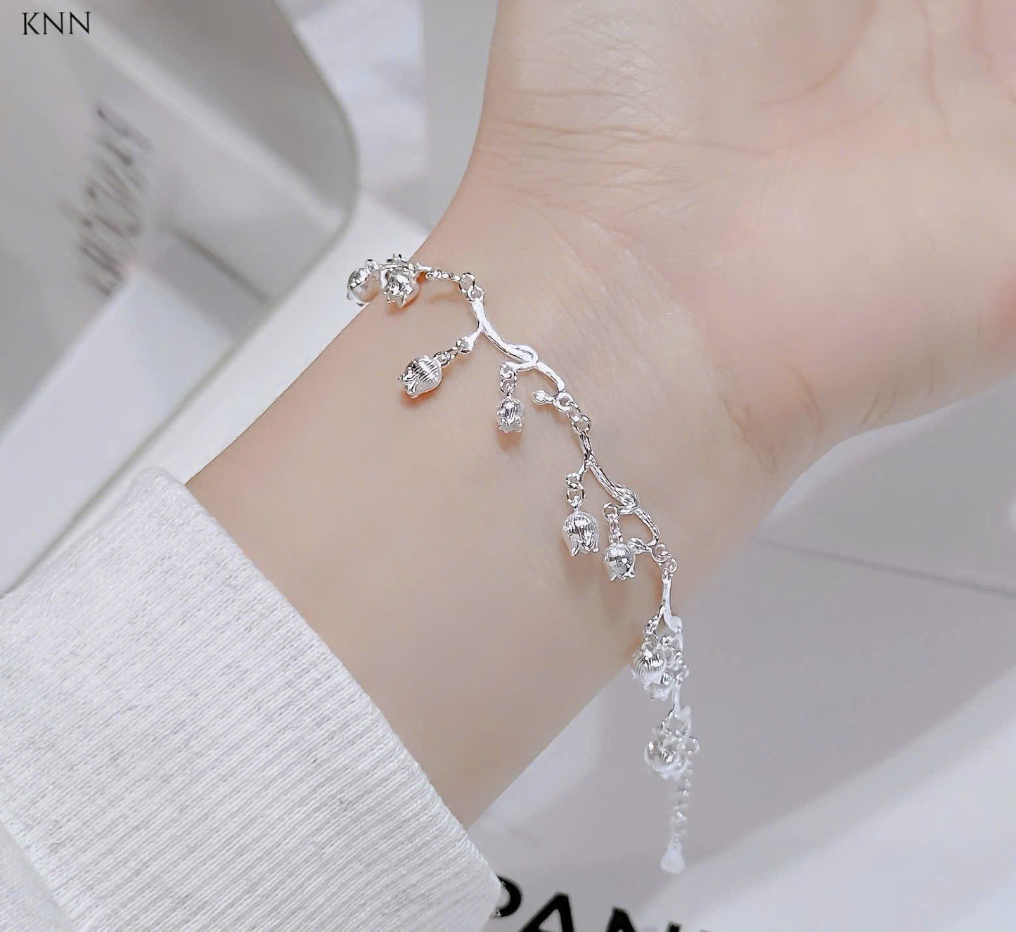 Lắc tay bạc mẫu mới sáng xinh từng chi tiết