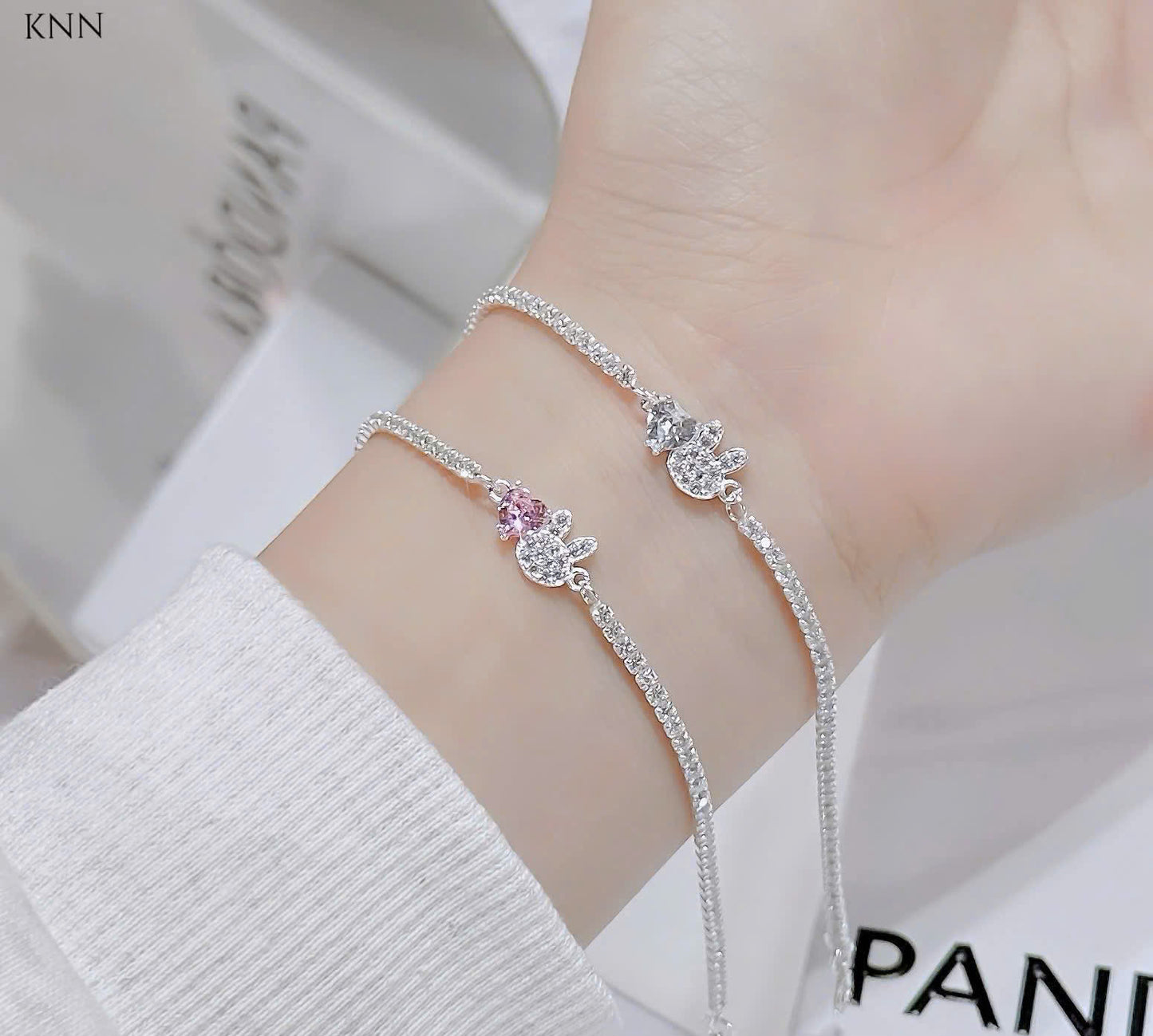 Lắc tay bạc mẫu mới sáng xinh từng chi tiết