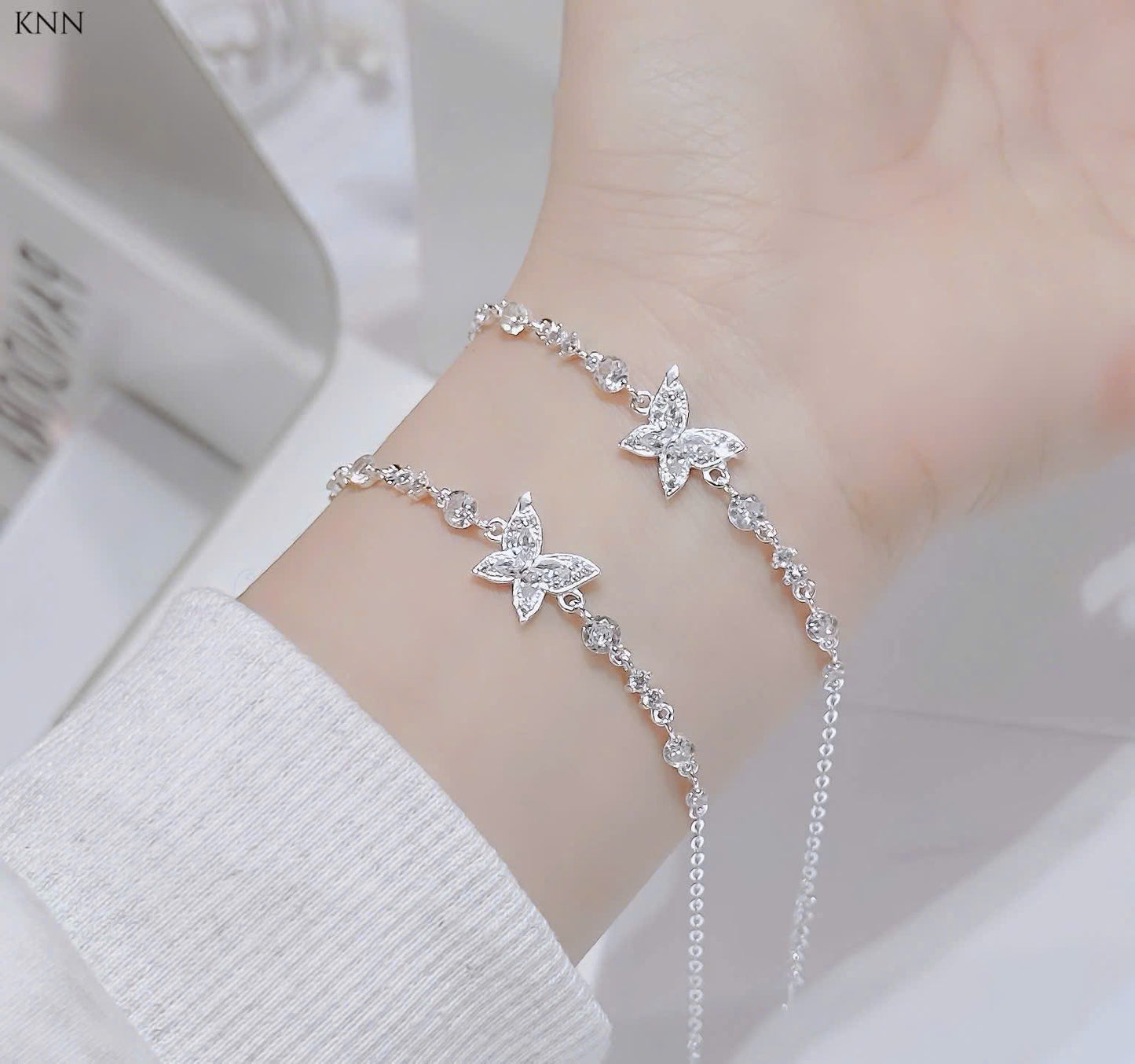 Lắc tay bạc mẫu mới sáng xinh từng chi tiết