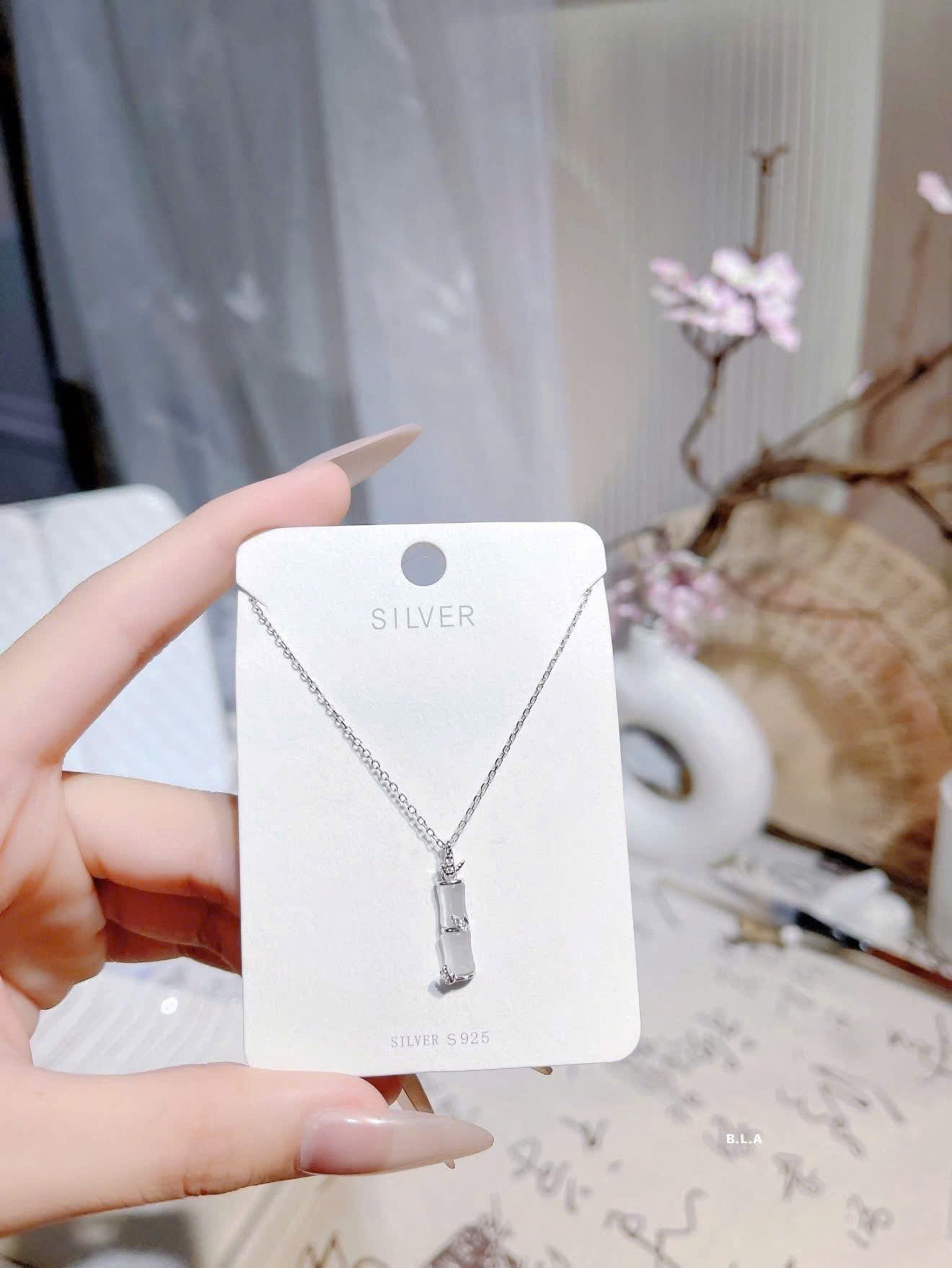 Dây chuyền bạc nữ sang trọng dịu dàng