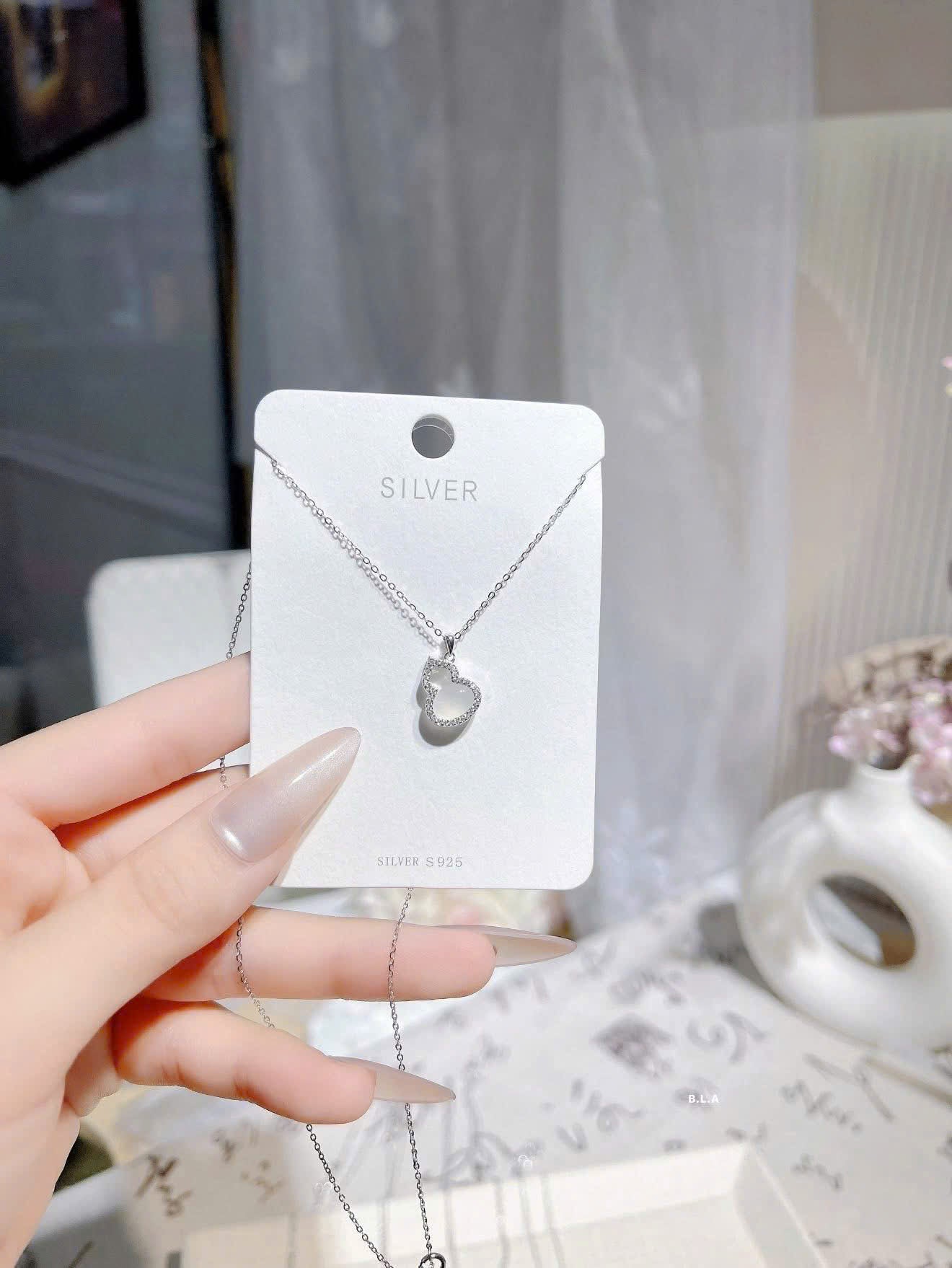Dây chuyền bạc nữ sang trọng dịu dàng