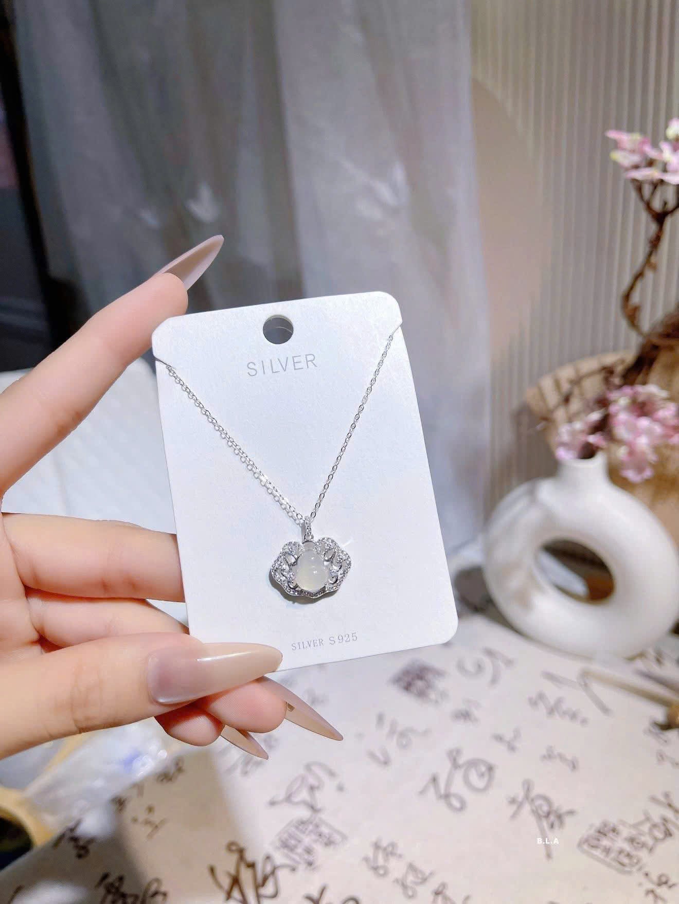 Dây chuyền bạc nữ sang trọng dịu dàng