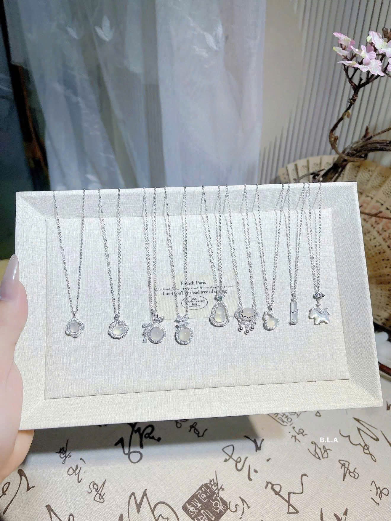 Dây chuyền bạc nữ sang trọng dịu dàng