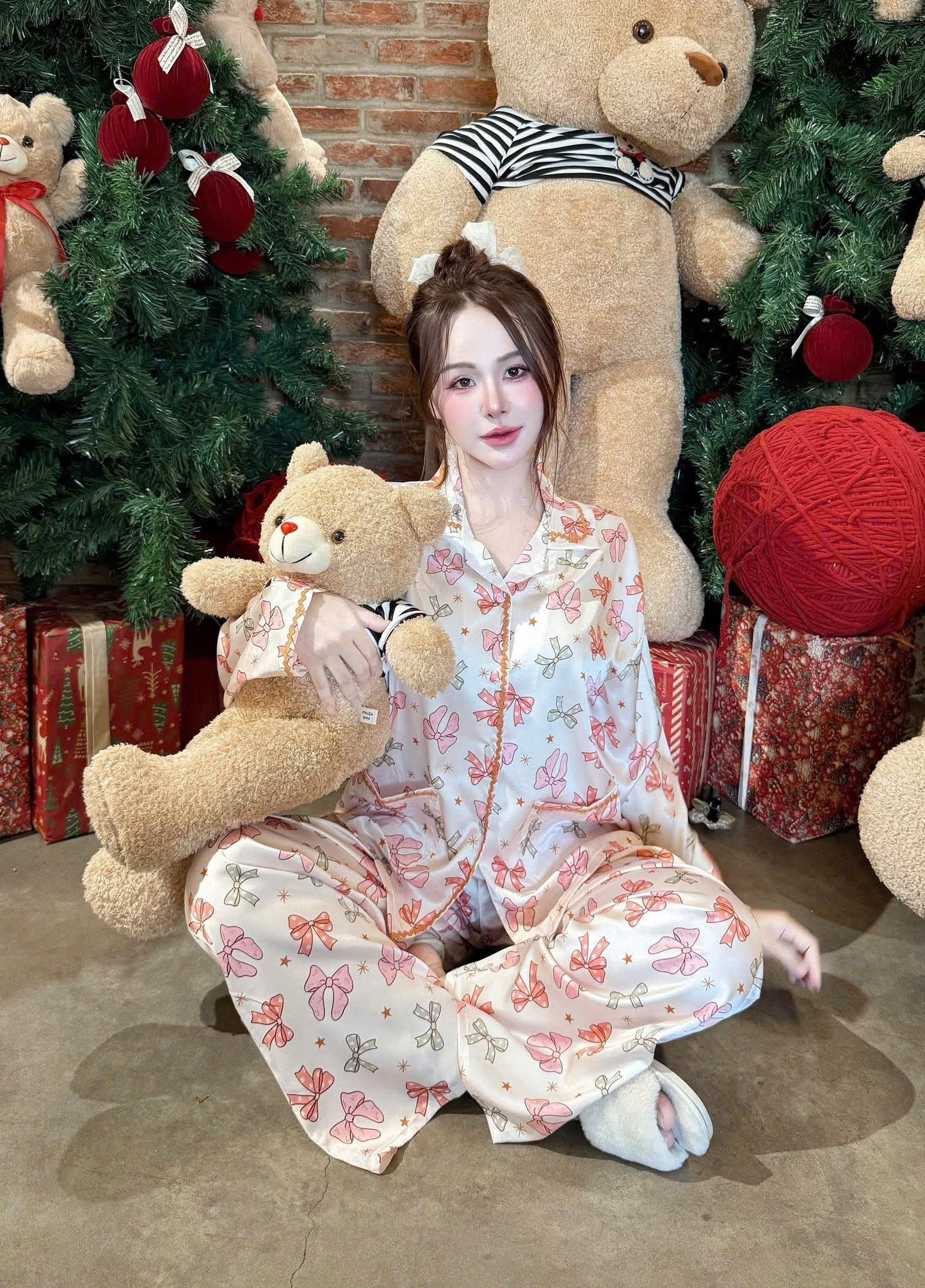 Bộ ngủ Noel răng cưa tay dài lụa latin