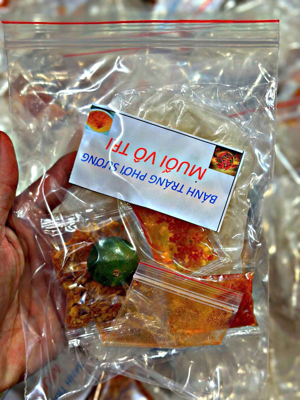 Bánh tráng phơi sương muối vô tri