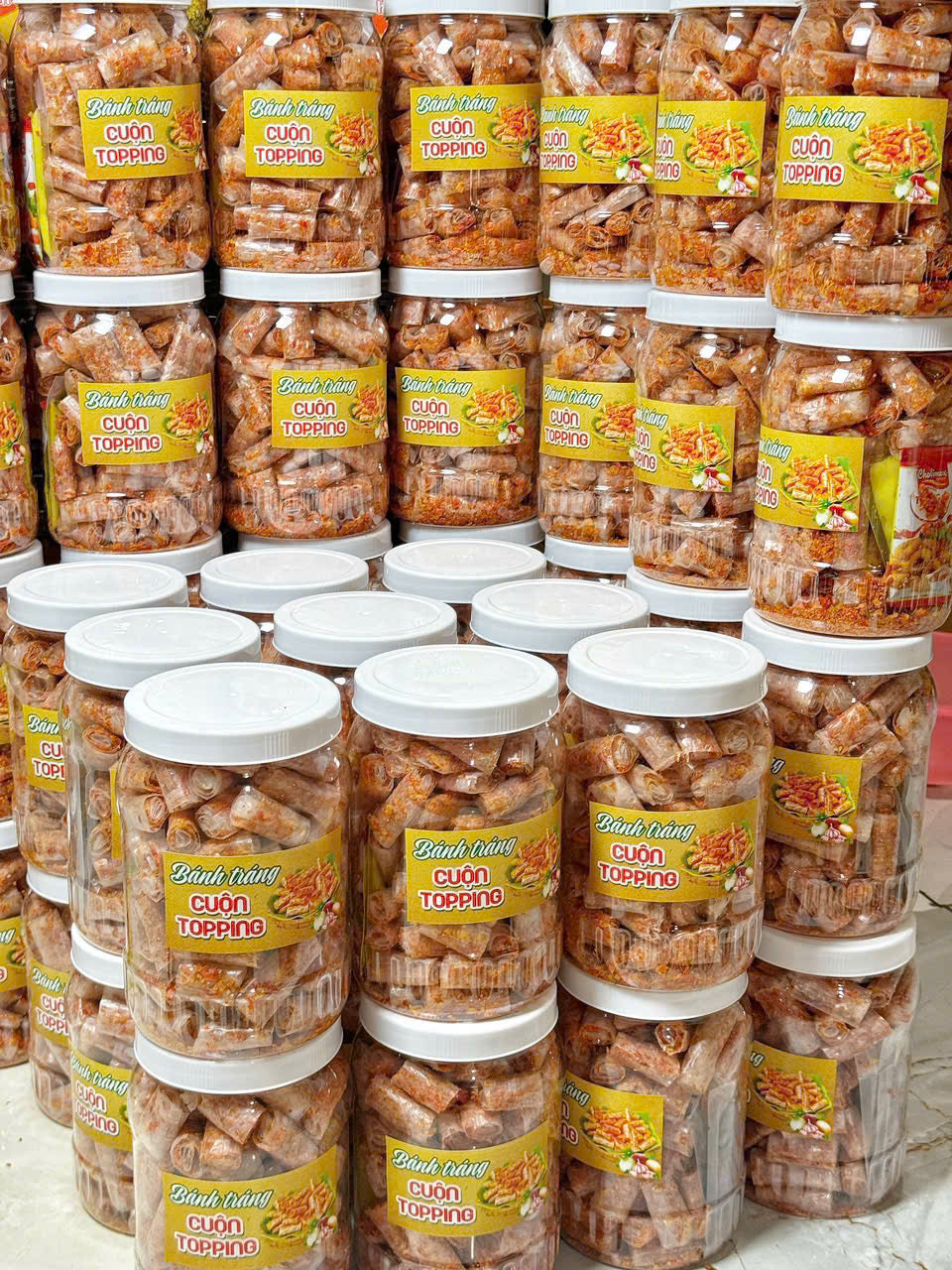 Bánh tráng cuộn topping thập cẩm vừa vị