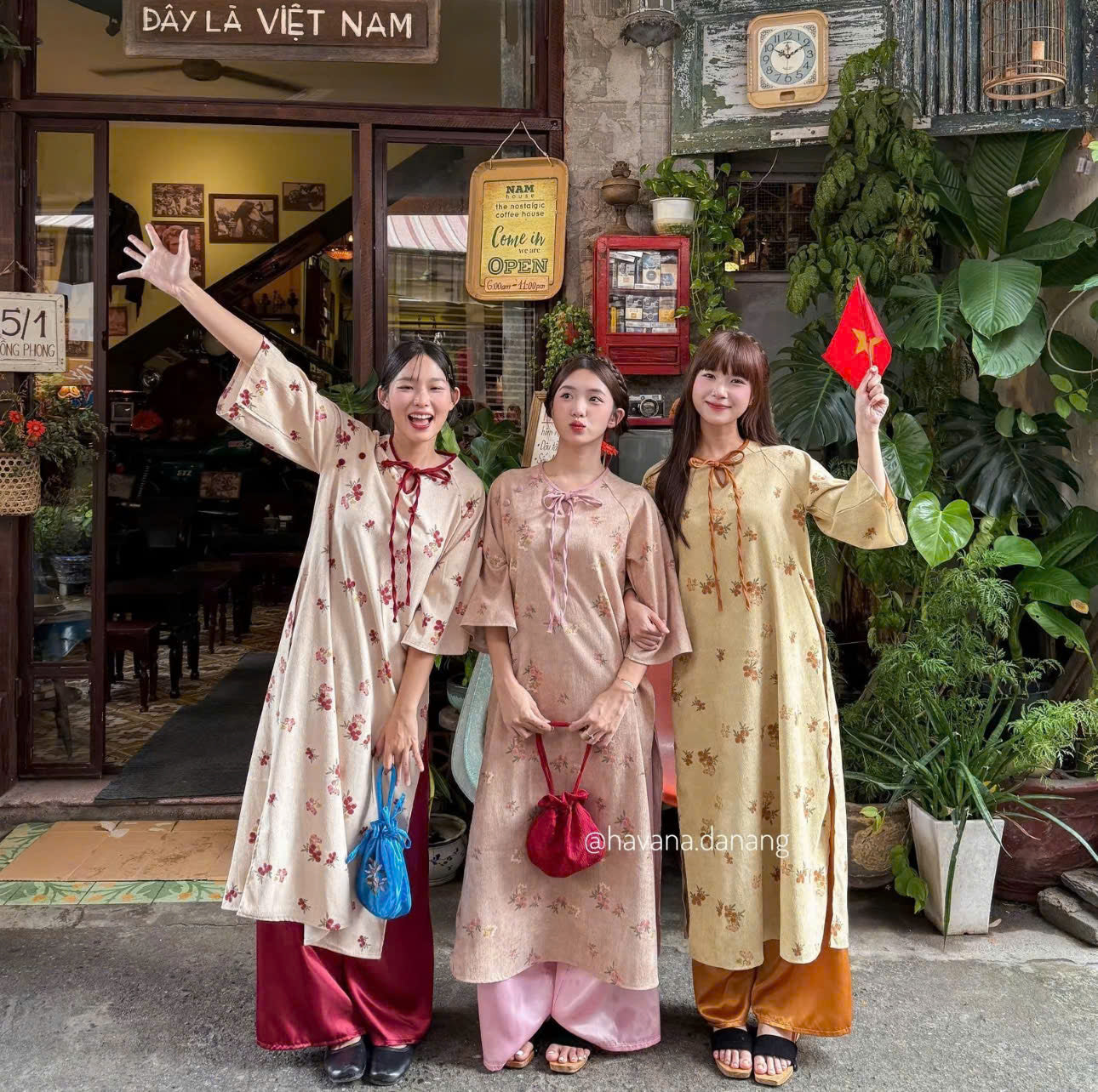 Bộ sưu tập áo dài cho nàng gu dễ thương cách tân Havana.danang