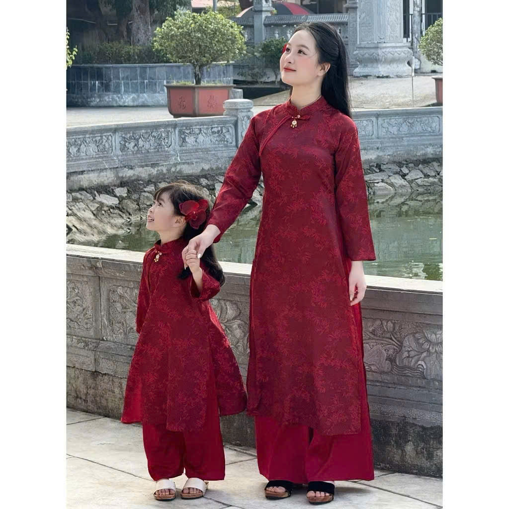 Bộ sưu tập áo dài cho bé trai, bé gái và mẹ