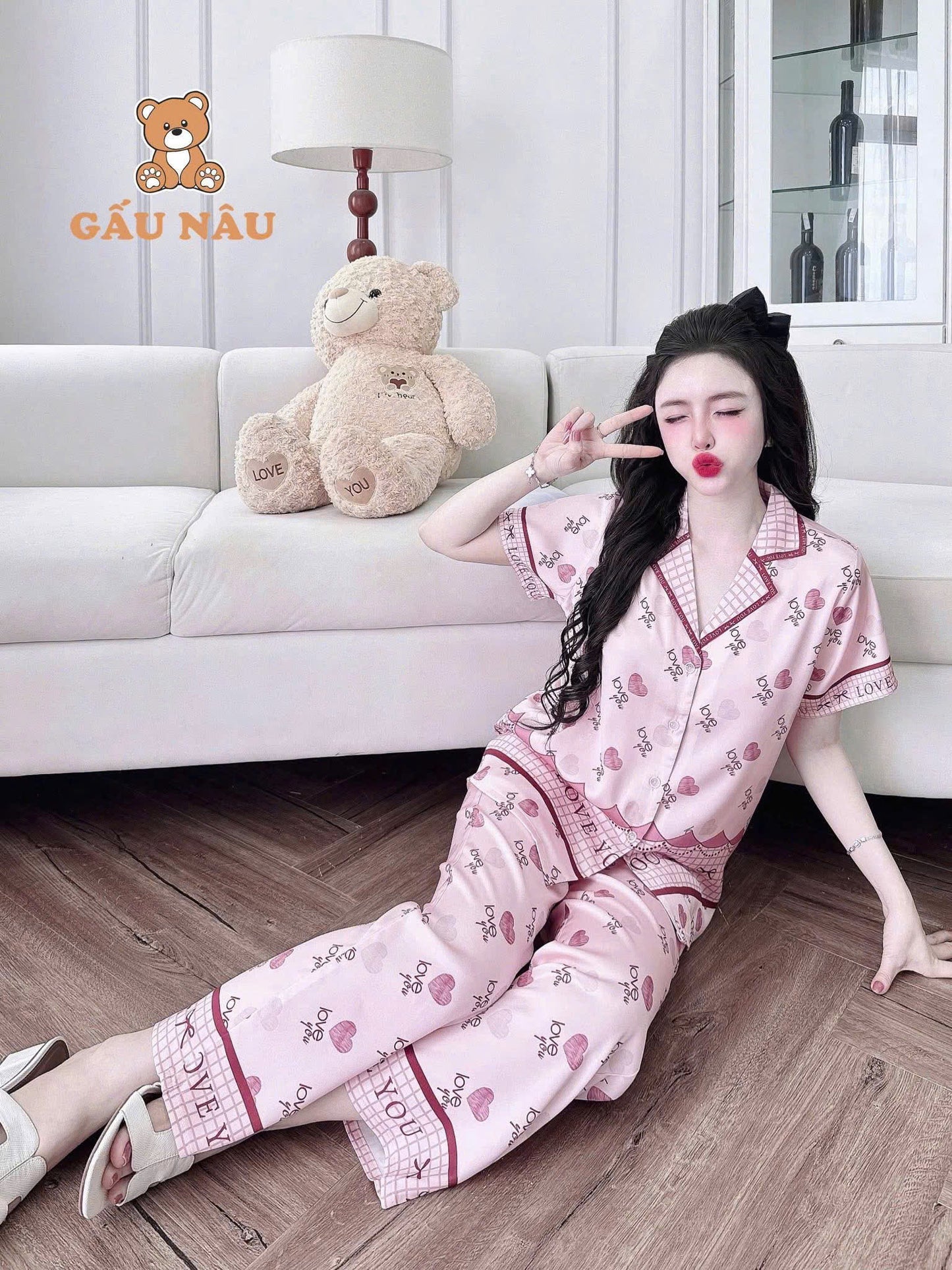 Bộ ngủ tay ngắn Teddy Lattin kiểu cổ vuông nhọn viền phối new