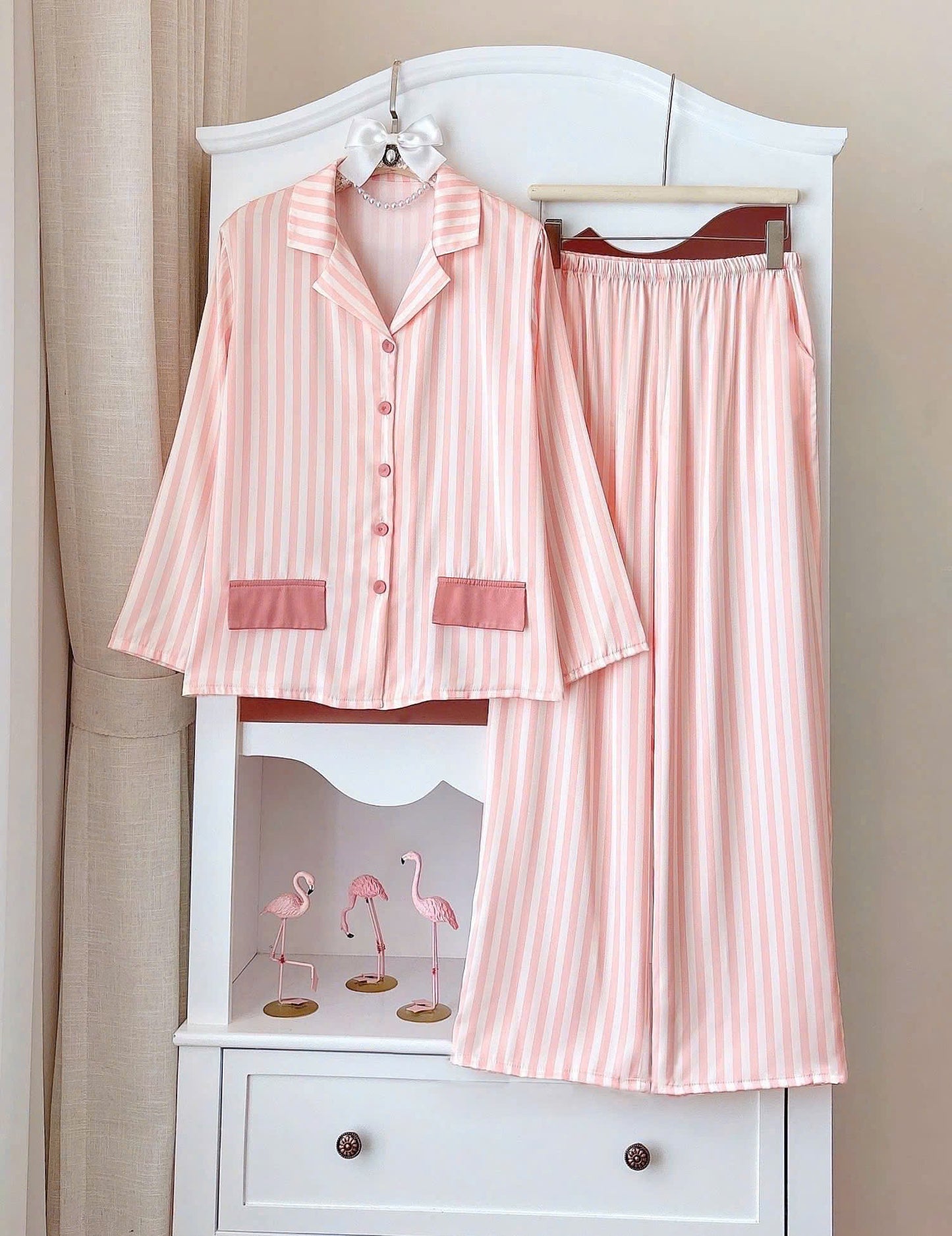 Bộ pijama cổ nhọn 2 nắp túi phối màu hot