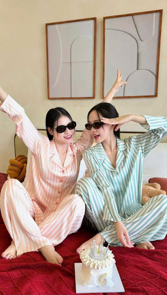 Bộ pijama cổ nhọn 2 nắp túi phối màu hot
