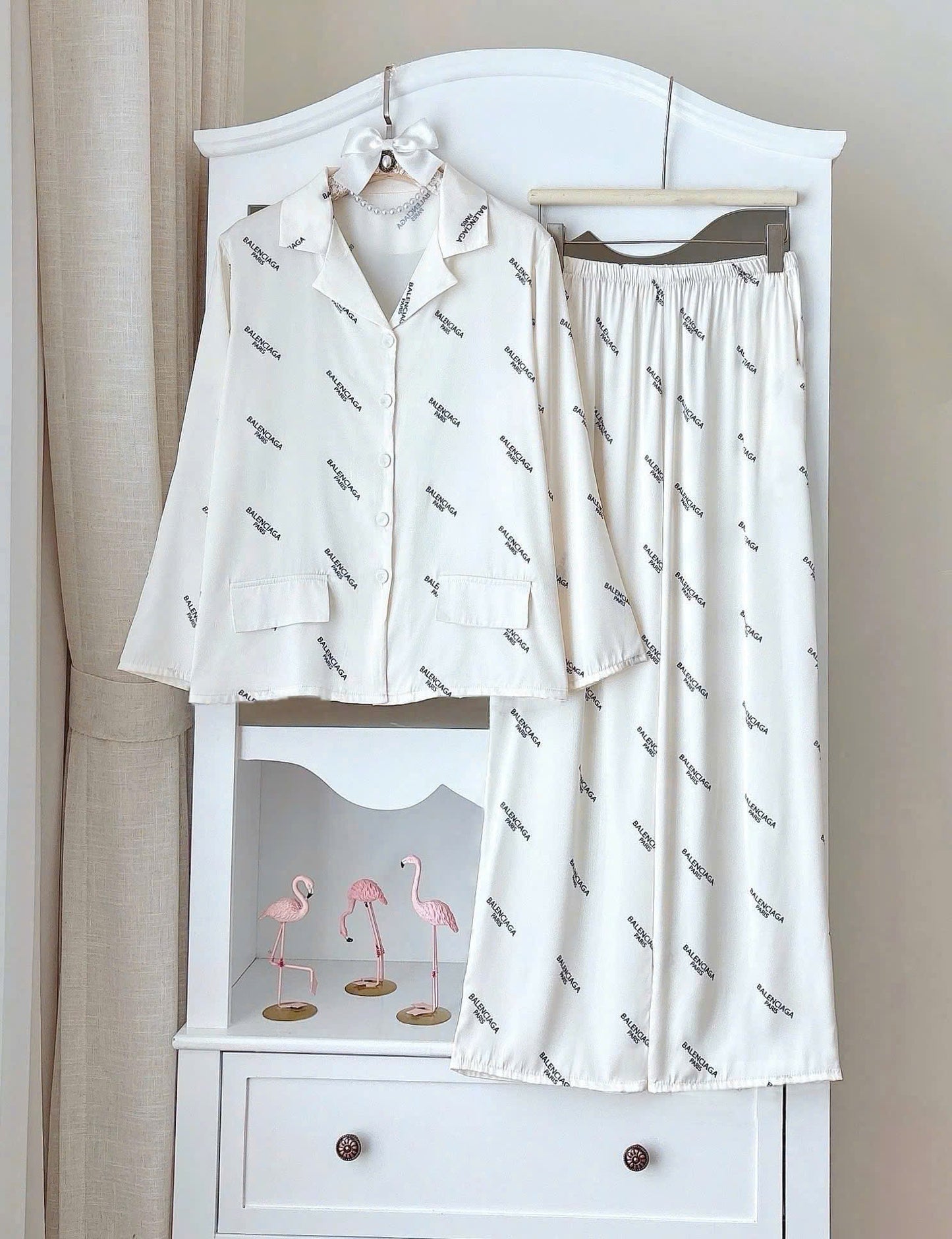 Bộ pijama cổ nhọn 2 nắp túi phối màu hot