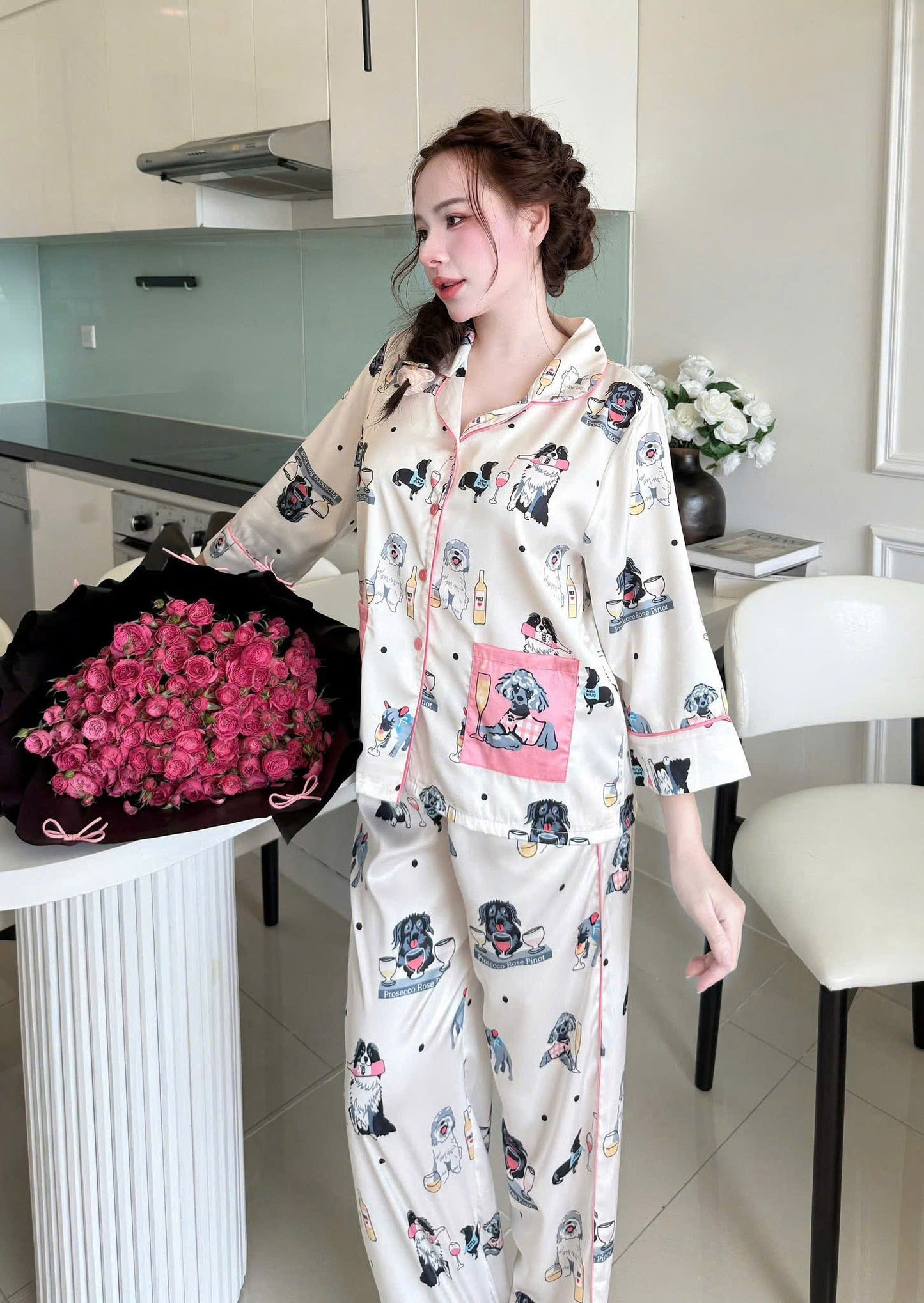 Bộ ngủ quần dài tay lỡ 2 túi lụa Latin