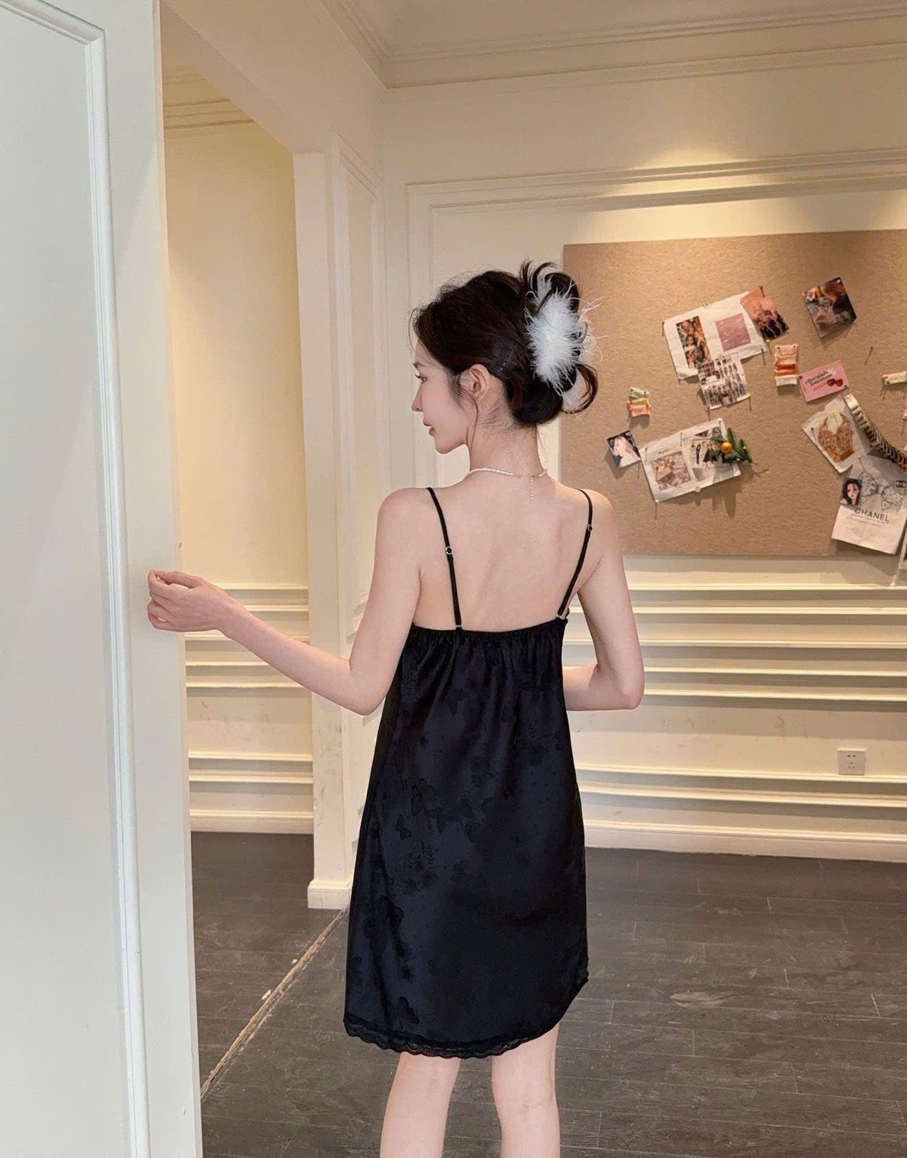 Váy ngủ 2 dây sexy hoạ tiết bươm bướm