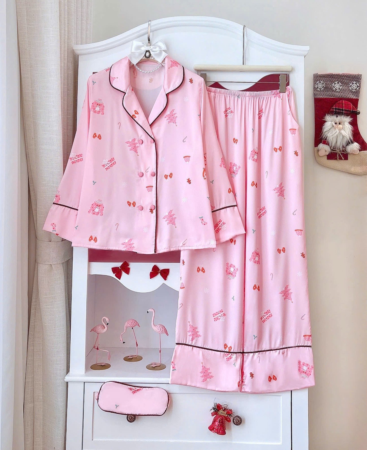 Bộ ngủ sẵn có chủ đề giáng sinh