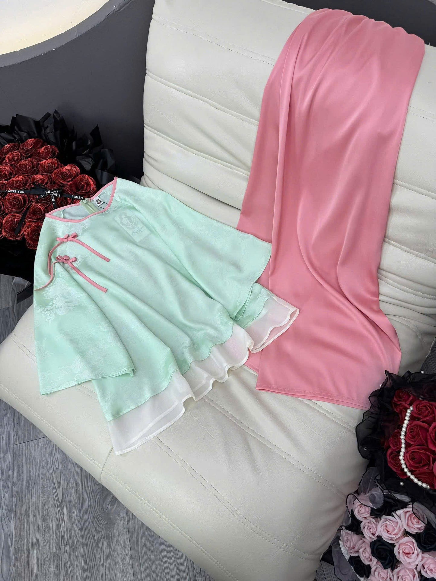 Set đồ áo gấm long phụng quần vải latin