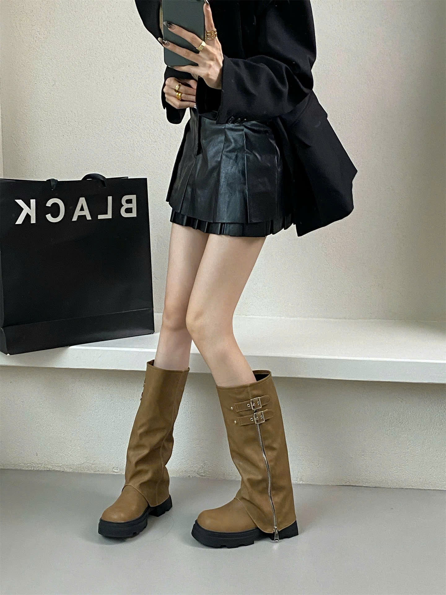 Giày boots cổ cao lửng mẫu luôn trend