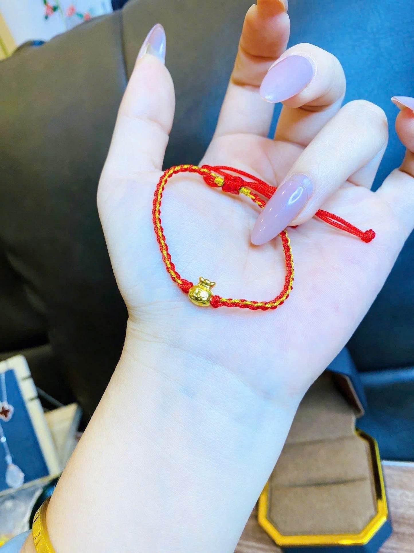 Charm vàng 10-18-24ka sắc đỏ may mắn