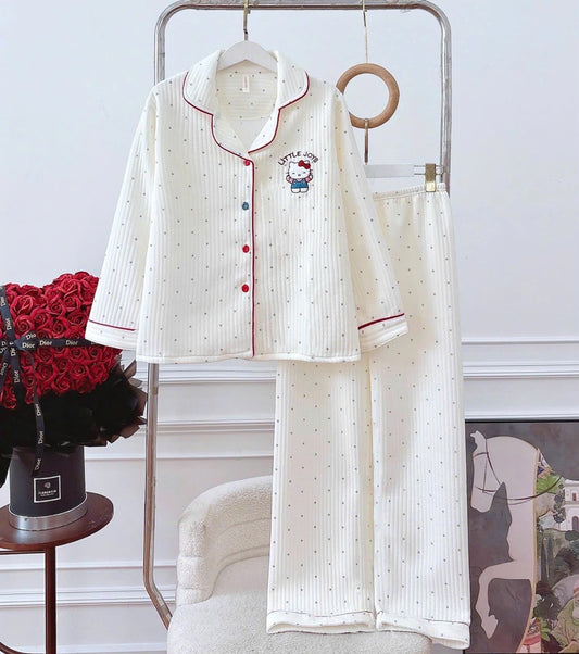 Đồ ngủ hoạ tiết hoạt hình dễ thương chất nỉ bông