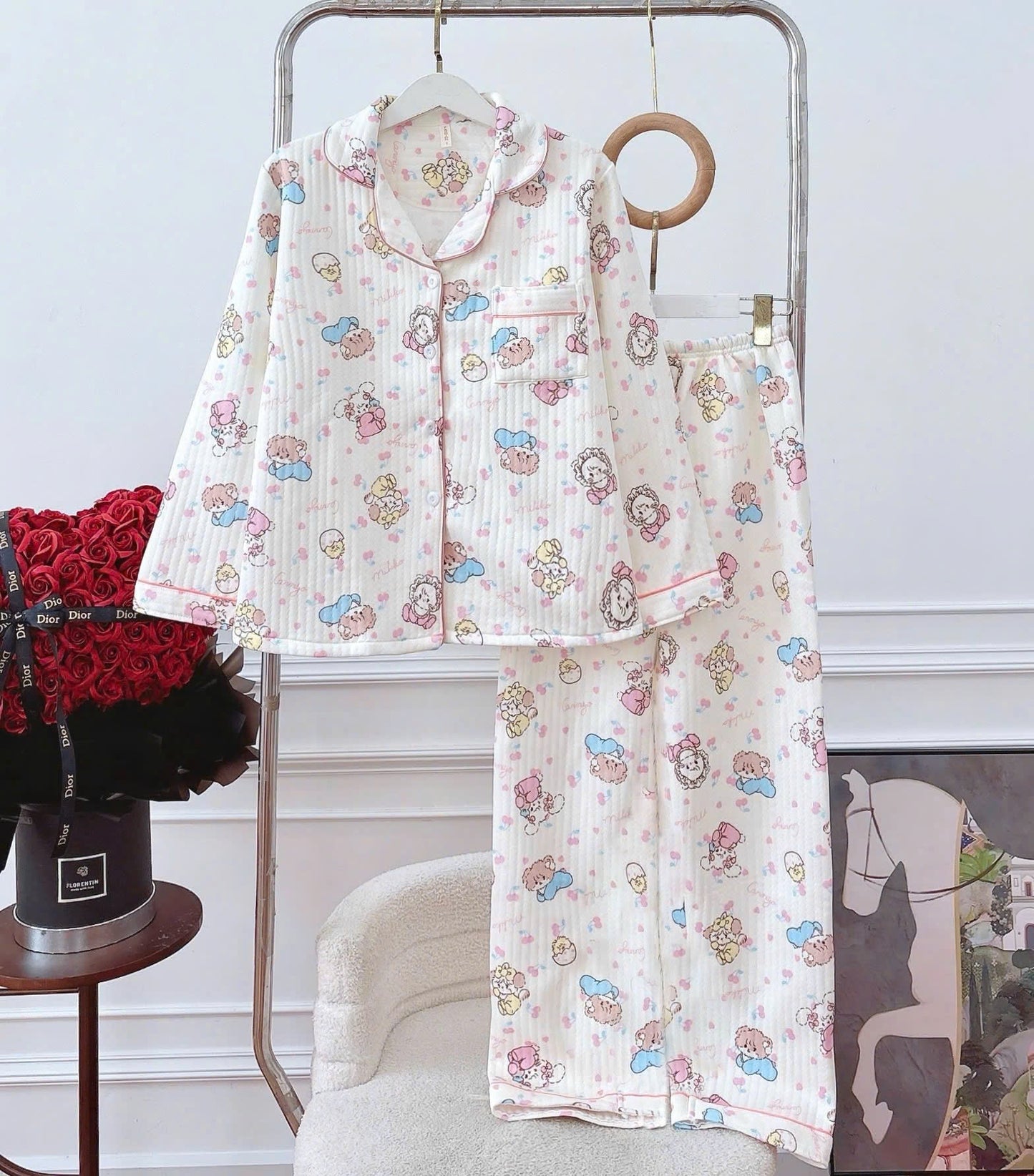 Đồ ngủ hoạ tiết hoạt hình dễ thương chất nỉ bông