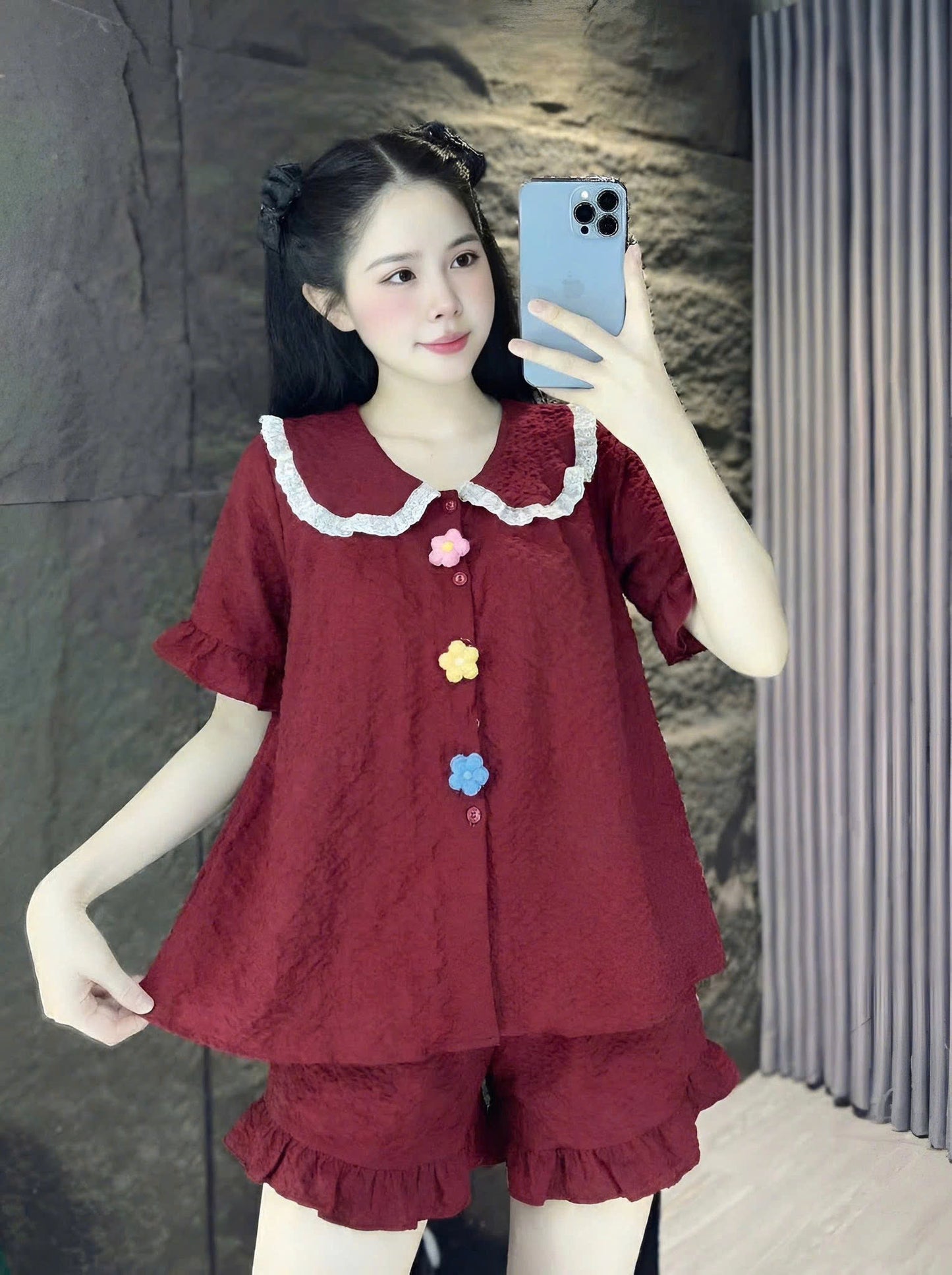 Bộ ngủ ngắn đũi trơn 3 bông hoa xinh