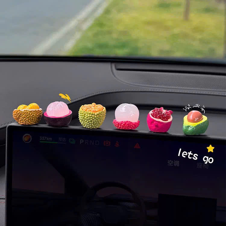 Set trang trí xe cute hợp lí để làm quà tặng