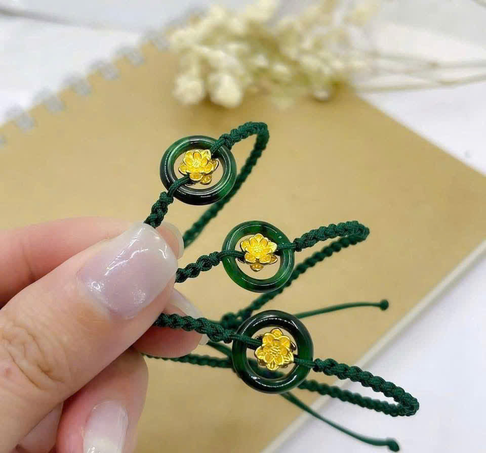Các mẫu trang sức charm vàng hot nhất năm nay