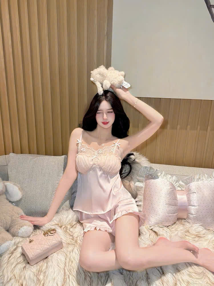 Đồ ngủ 2 dây quyến rũ