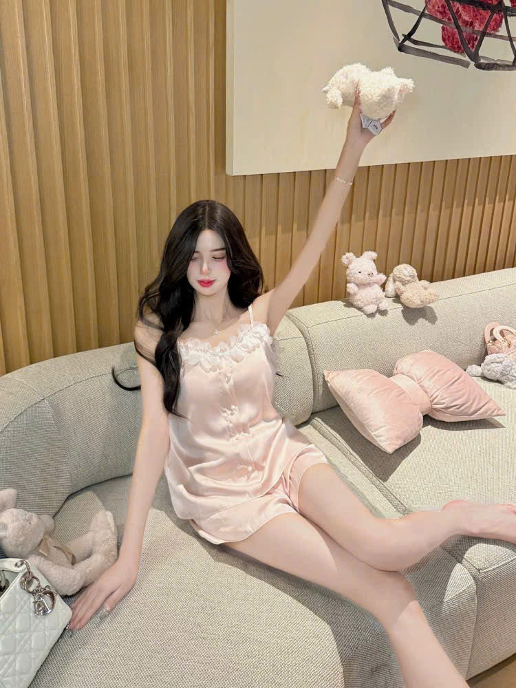 Đồ ngủ 2 dây quyến rũ