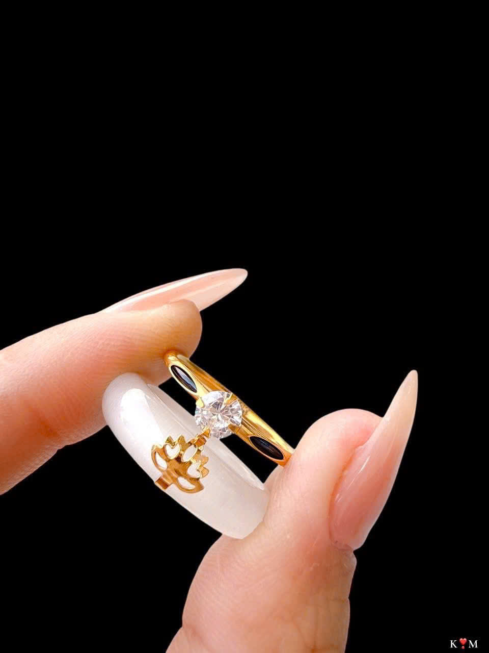 Combo nhẫn vàng 10k và nhẫn ngọc bọc sen vàng