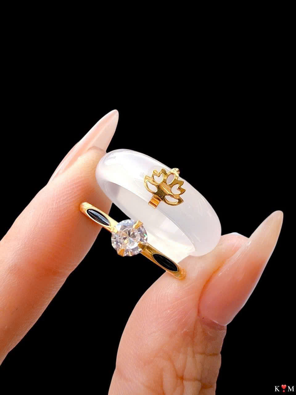 Combo nhẫn vàng 10k và nhẫn ngọc bọc sen vàng