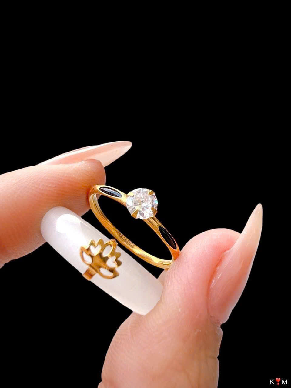 Combo nhẫn vàng 10k và nhẫn ngọc bọc sen vàng