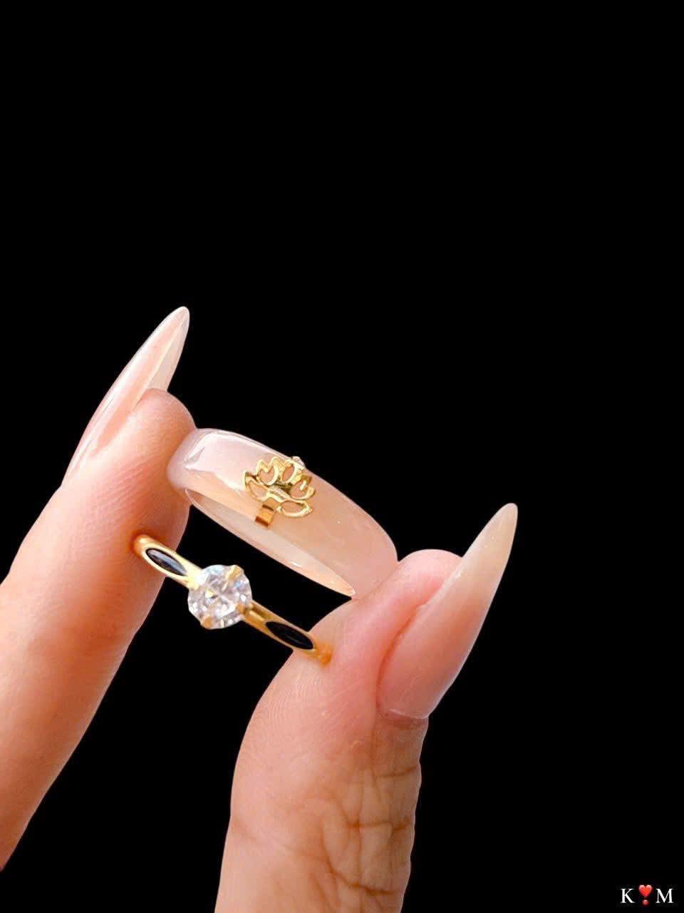 Combo nhẫn vàng 10k và nhẫn ngọc bọc sen vàng
