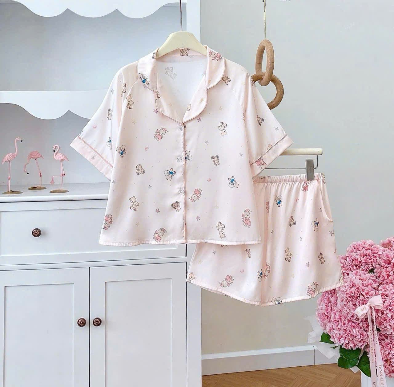 Mới về đồ ngủ chất lụa latin xịn xò quen thuộc mặc cực thích