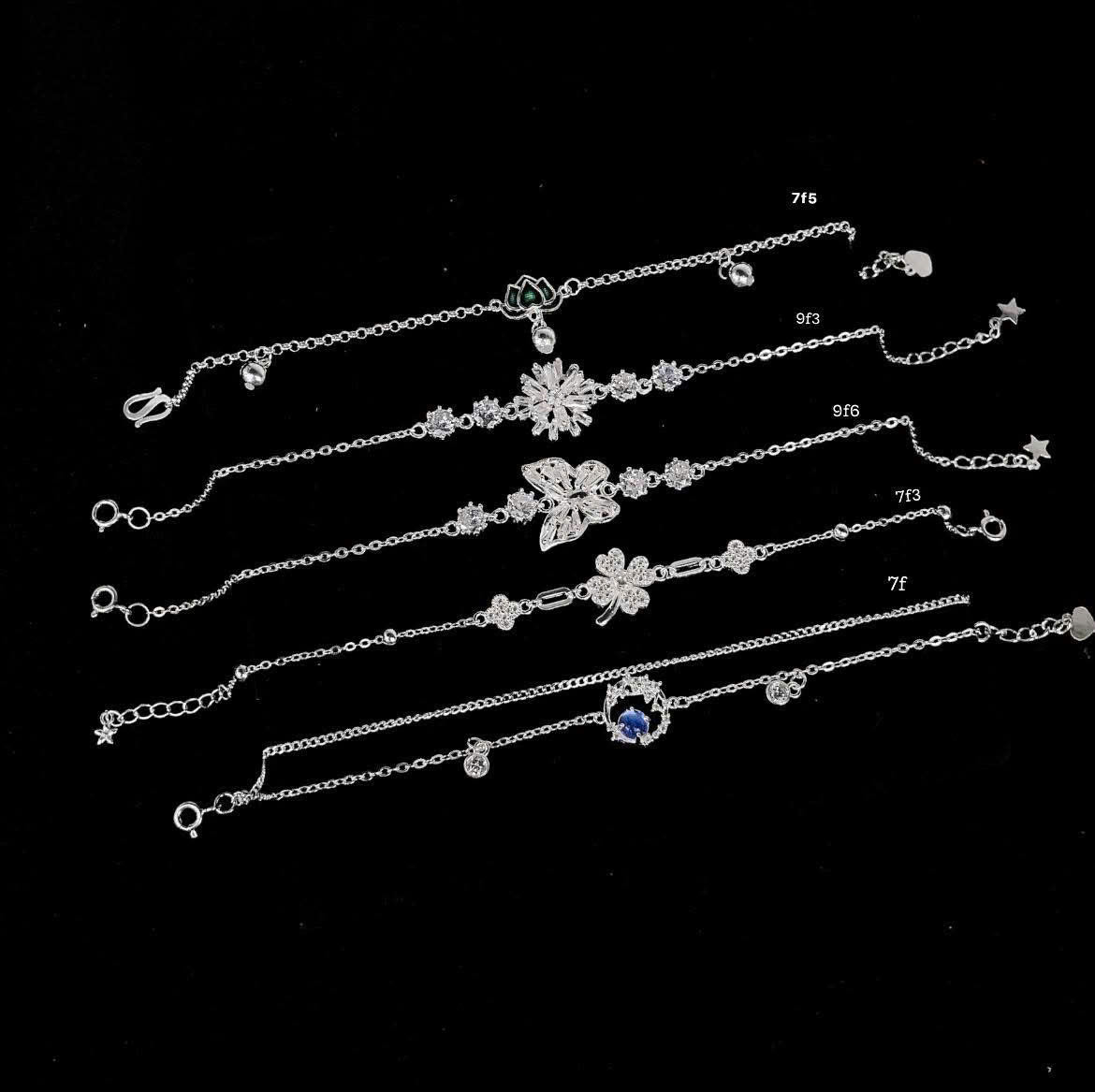 Lắc chân bạc nhiều charm cực sáng