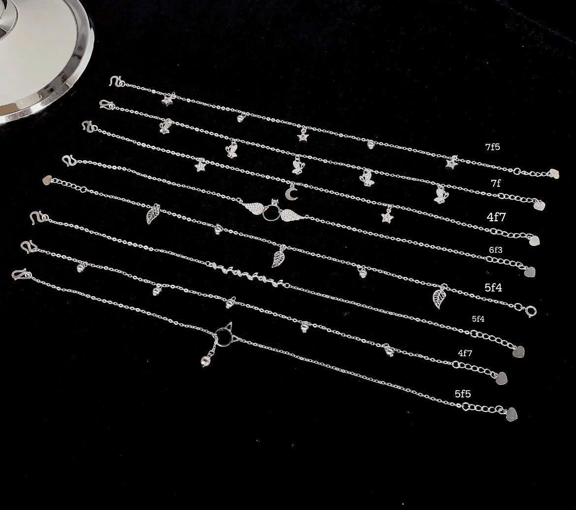 Lắc chân bạc nhiều charm cực sáng