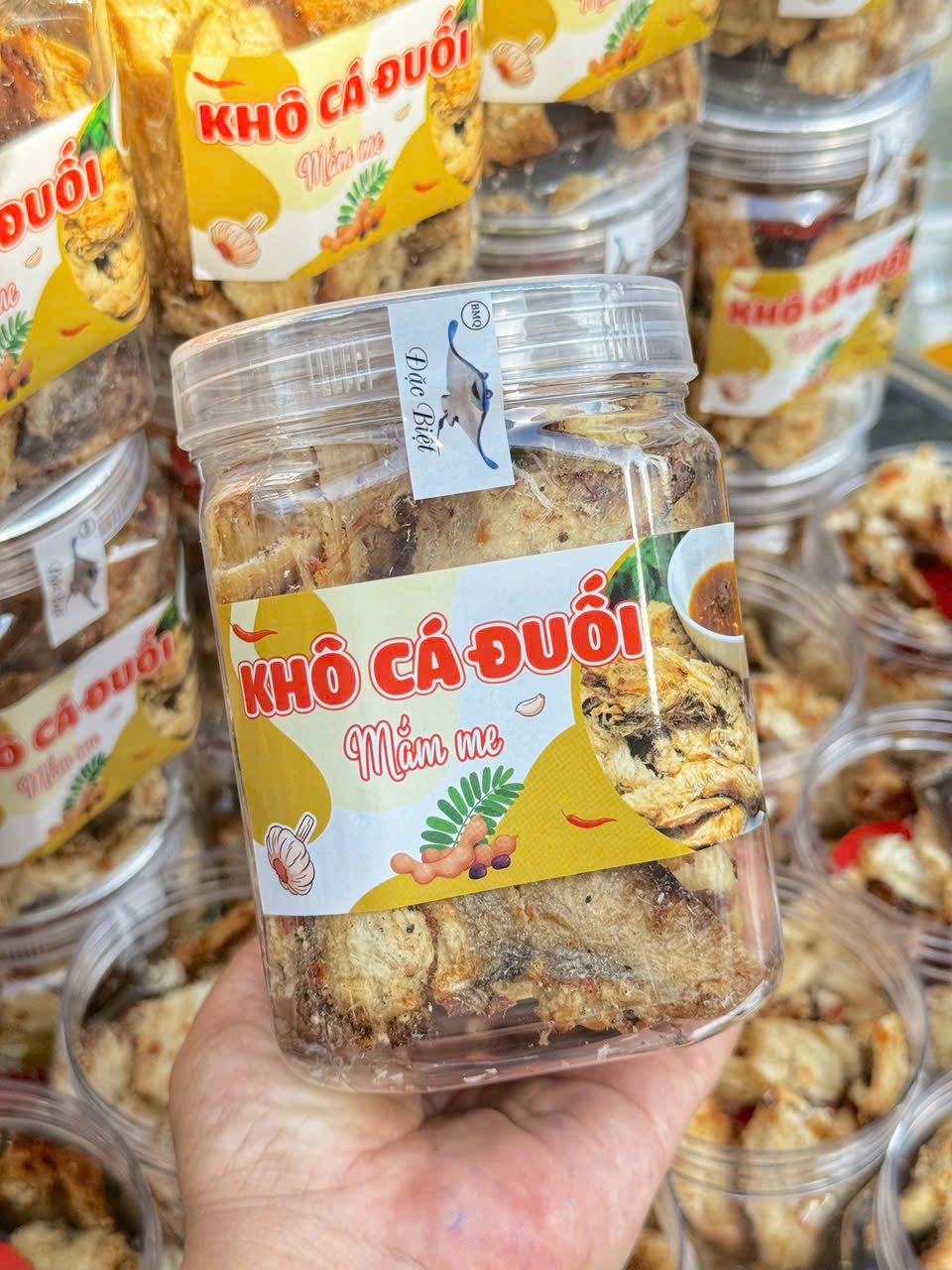 Khô cá đuối mắm me