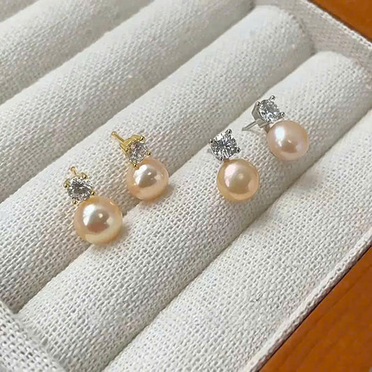 Khuyên tai bạc mới hợp vibe quý cô đài cát