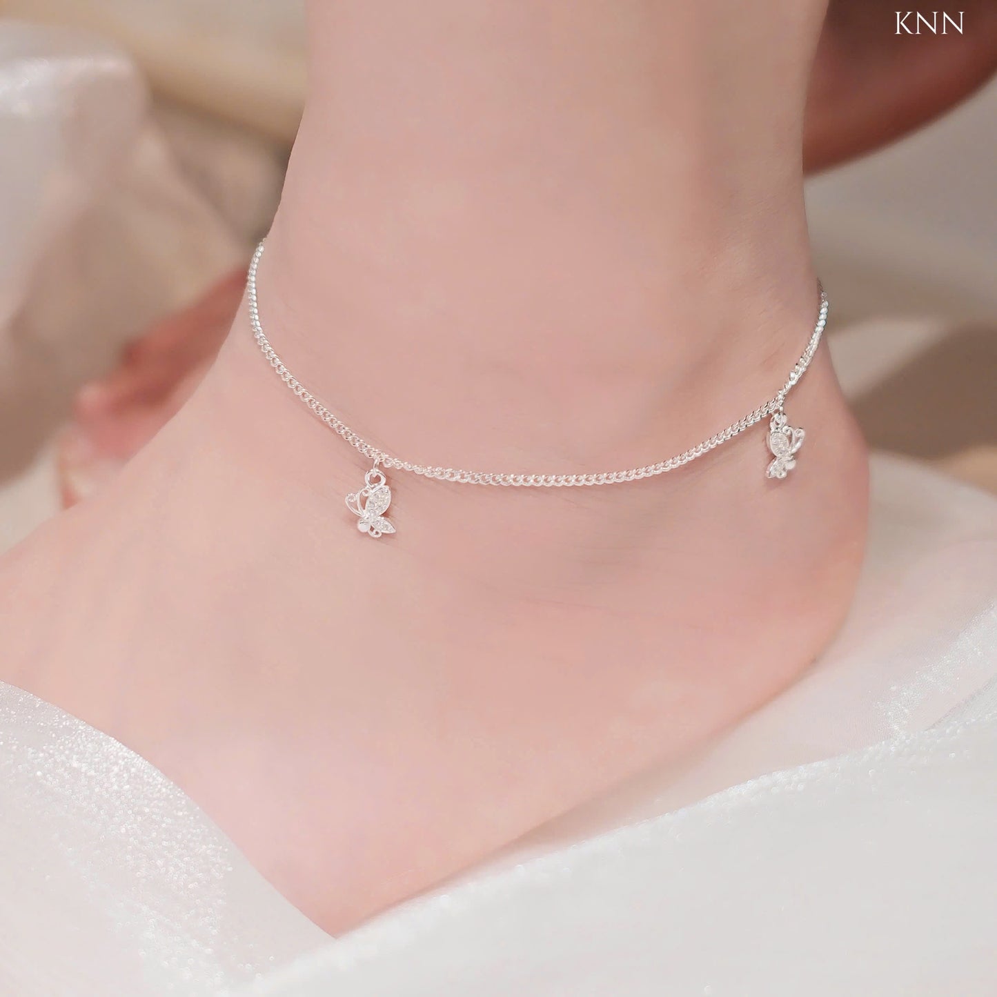 Lắc chân bạc sang xịn mịn