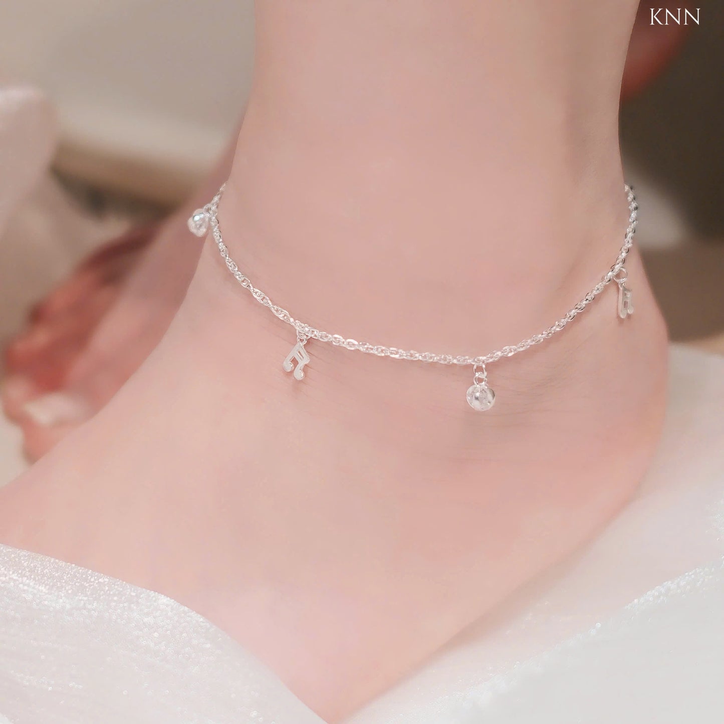 Lắc chân bạc sang xịn mịn