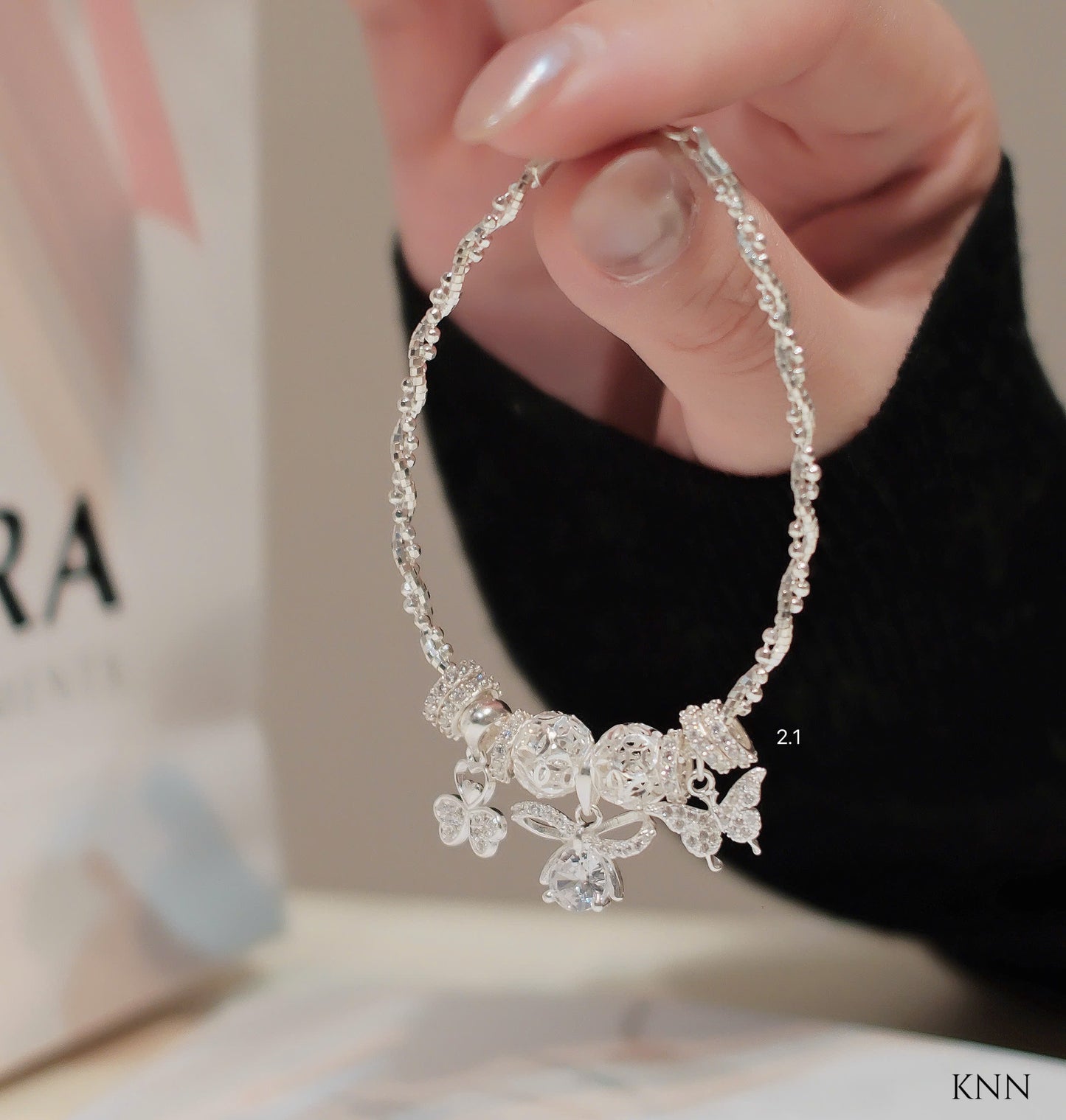 Vòng tay bạc mới phối charm đẹp, nơ, trái tim, gấu, hoa sen,...