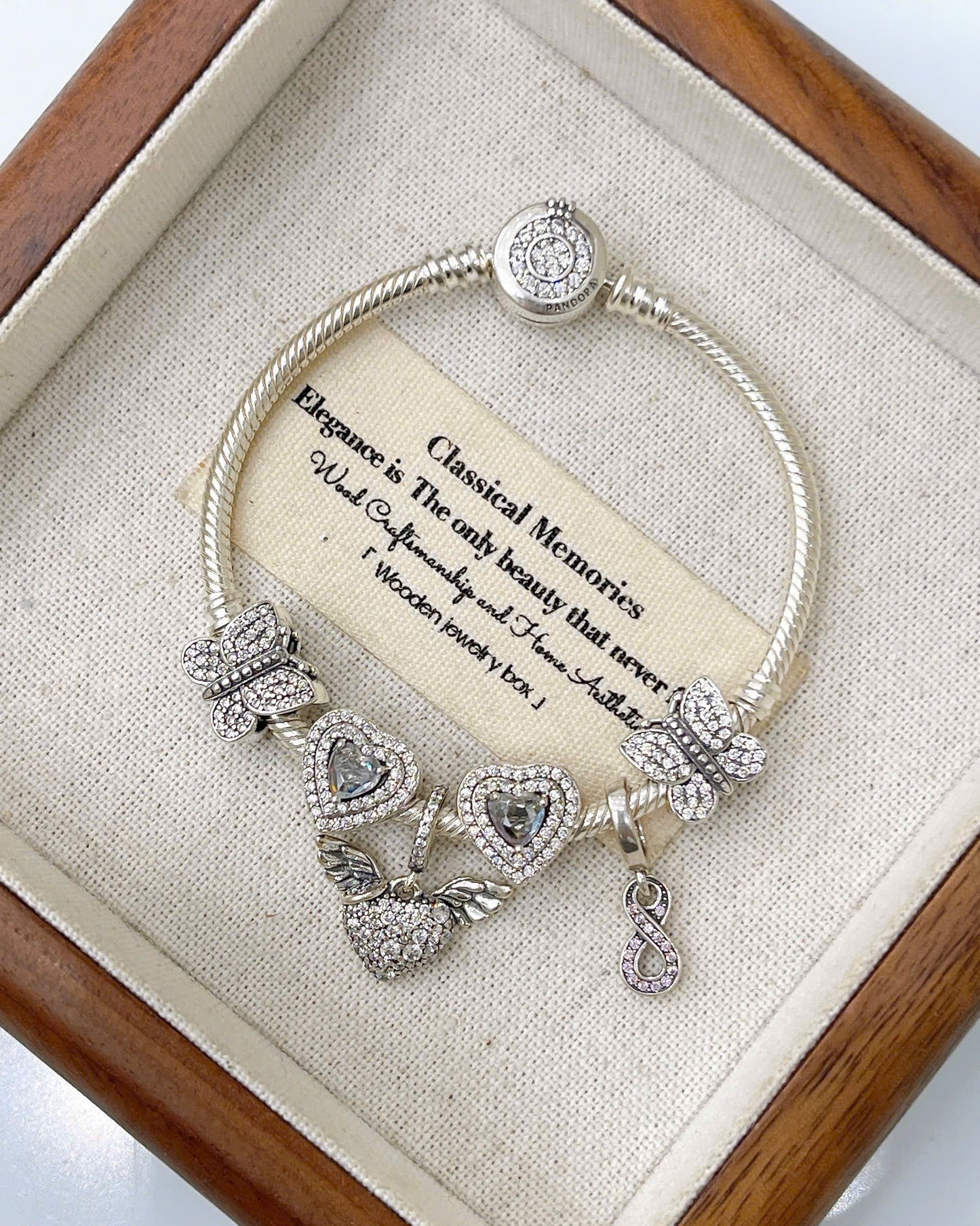 Lắc tay bạc phối charm thiết kế tinh xảo từng chi tiết